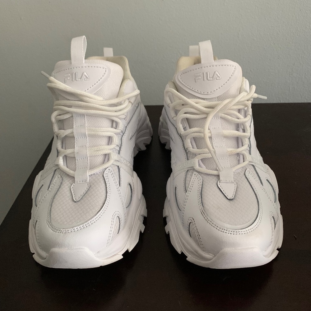 New Balance (2), Fila, Saucony,